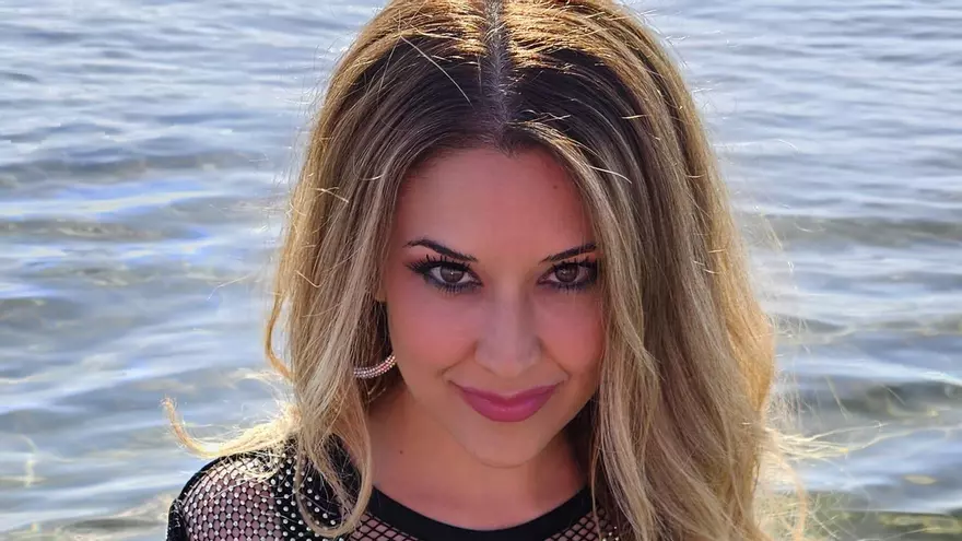 La cantant de Roses Melissa Sanley estrena el videoclip "All That I Am" i el dedica als seus pares