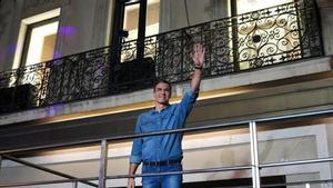Pedro Sánchez, en el balcón de Ferraz.