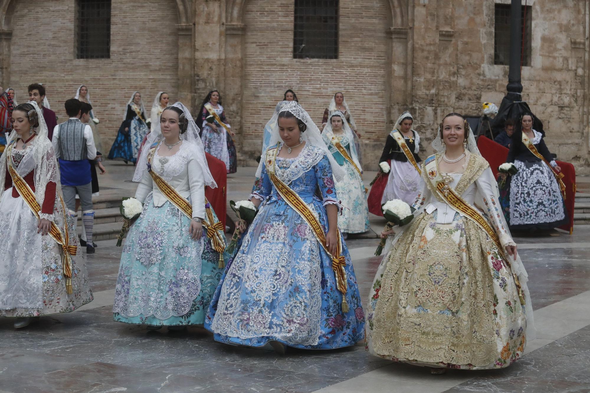 Búscate en el segundo día de ofrenda por la calle de la Paz (entre las 17:00 a las 18:00 horas)