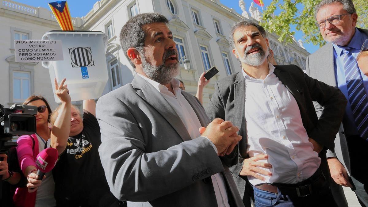 La Generalitat flexibiliza el régimen penitenciario de Jordi Sànchez y Jordi Cuixart