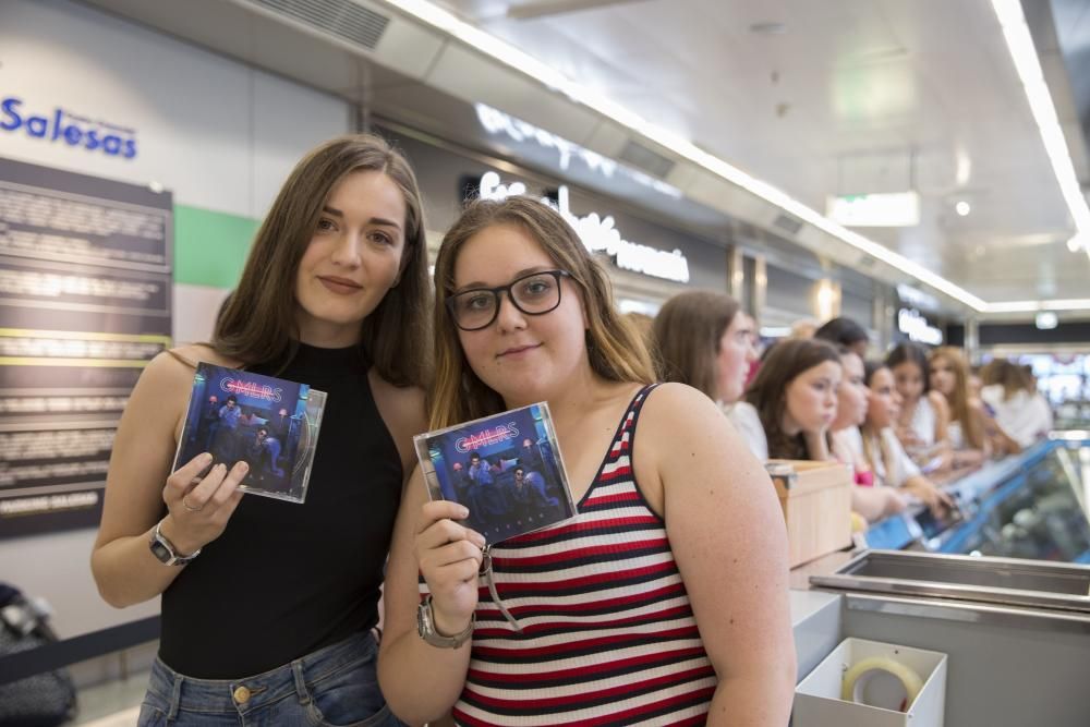 Firma de discos de Gemeliers en el C.C.Salesas