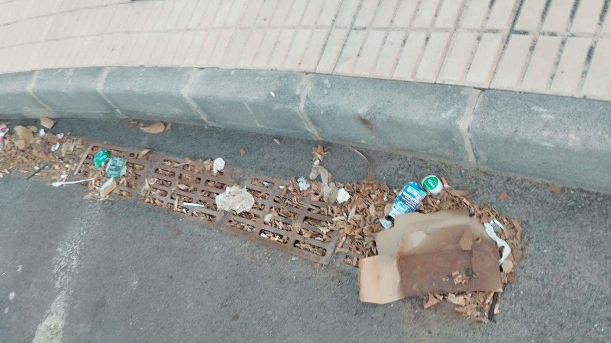 Estado de abandono de Playa Blanca