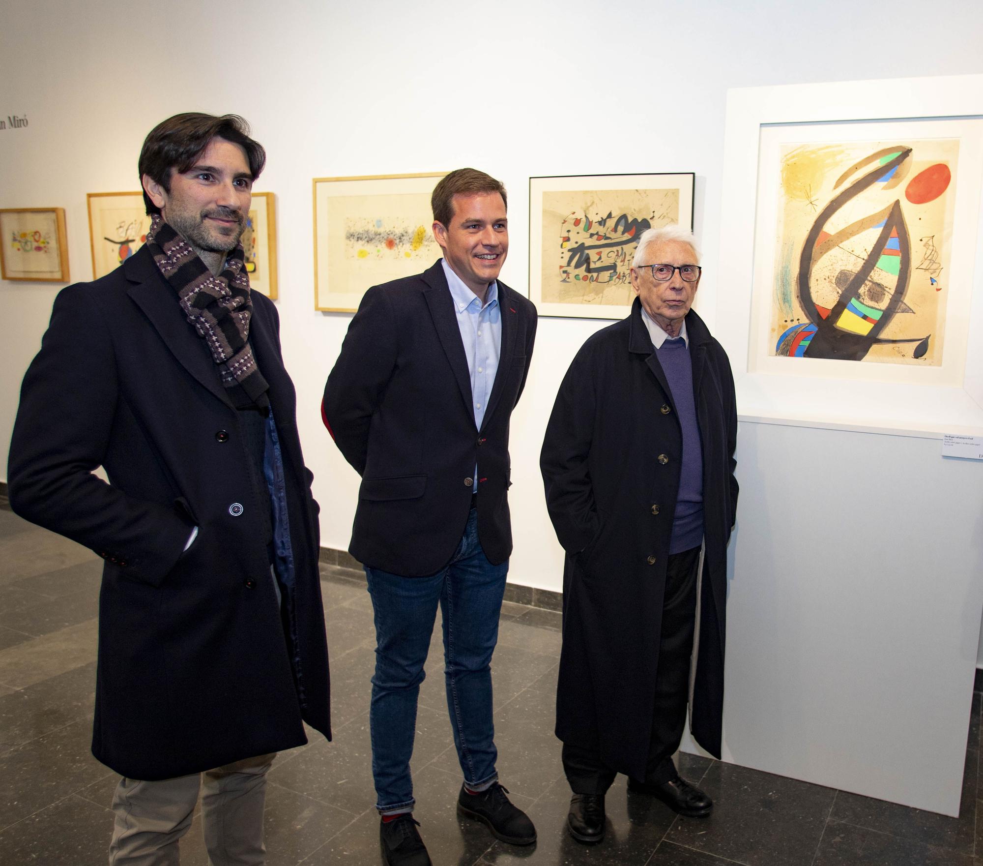 Xàtiva acoge la exposición con las obras de Miró, Tàpies o Armengol donadas por Raimon