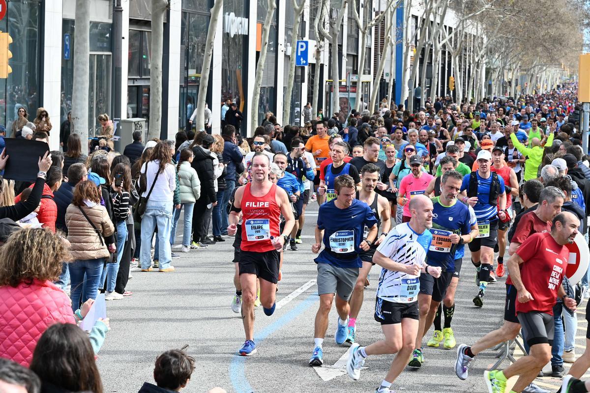 ¿Has participado en la Marató de Barcelona 2024? ¡Búscate en las fotos¡