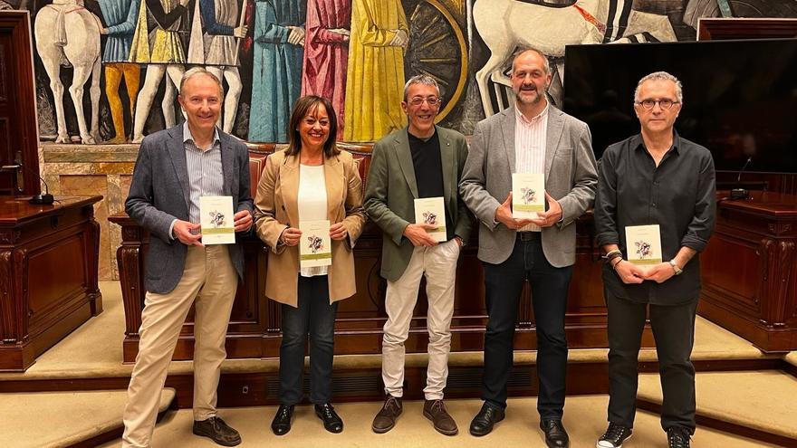 Tello, Premio Santa Isabel de Poesía: &quot;Me quedo con las imágenes que tienen que ver conmigo&quot;