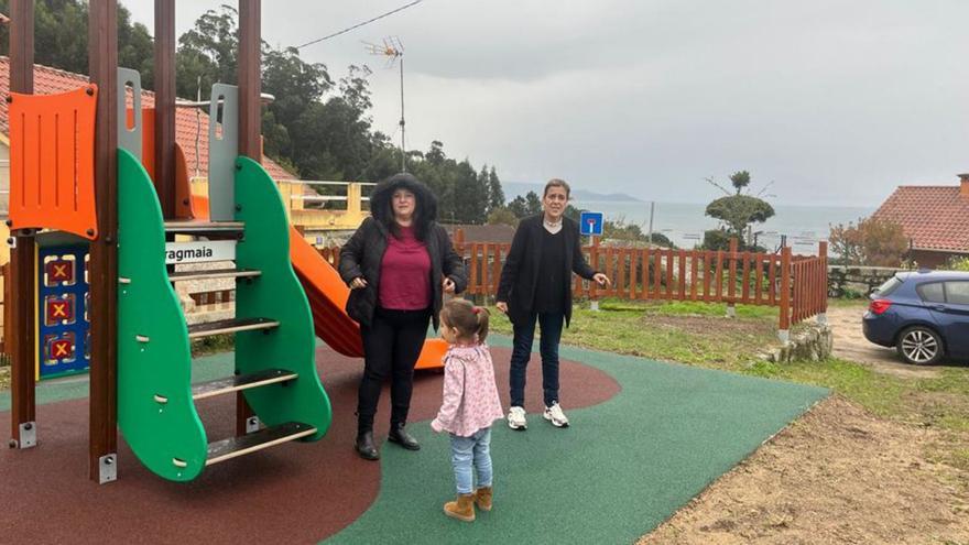 Araceli Gestido y Sagrario Martínez, ayer, en Nerga. |  FdV