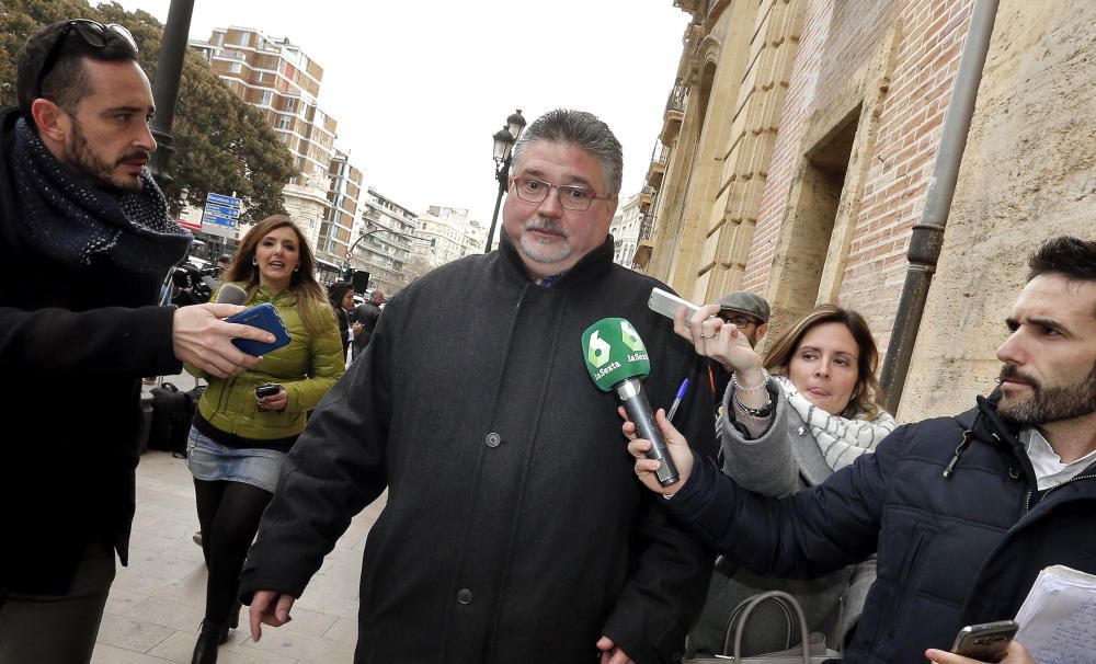 Jorge Guarro, al salir del TSJCV tras quedar en libertad provisional sin fianza.