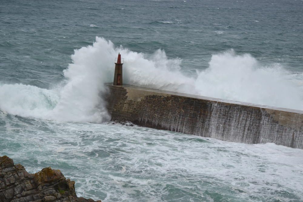 Temporal marítimo en Viavélez