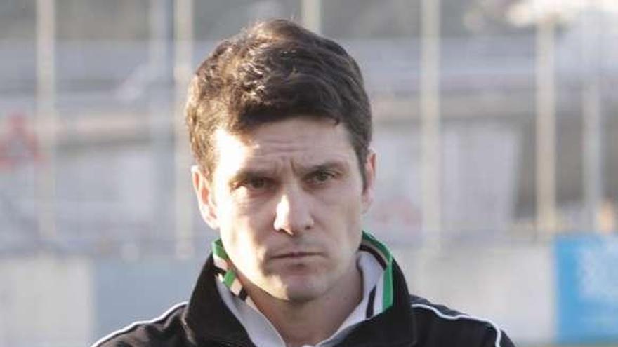Guillermo García, entrenador del Pabellón. // Jesús Regal