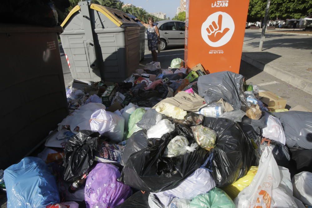 Basura en las calles de Alicante