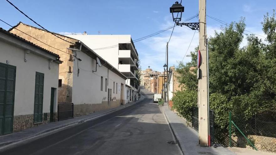 Imagen de la calle Catalunya de Andratx, una de las vías cuya instalación se ha revisado.