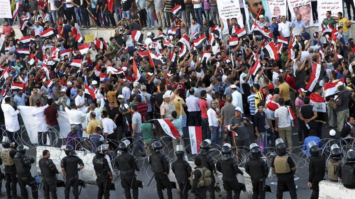 Manifestación contra la corrupción en Bagdad, Irak.