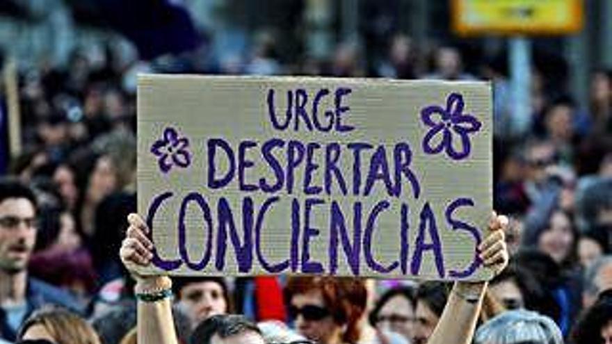 Participantes en una protesta en Madrid contra las &#039;manadas&#039;.