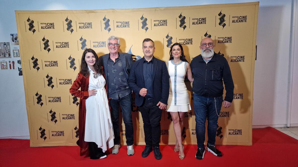 Ana Fernández, Luis Ivars, Vicente Seva, Adriana Ugarte y Paco Delgado, en la presentación en Madrid