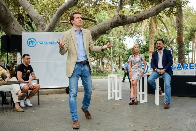 Pablo Casado (PP) hace campaña en Canarias