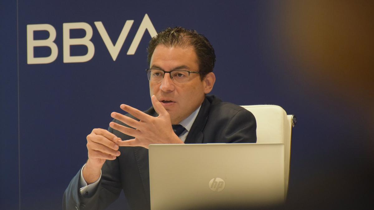 L'economista en cap de BBVA Research per a Espanya, Miguel Cardoso, en roda de premsa a Barcelona