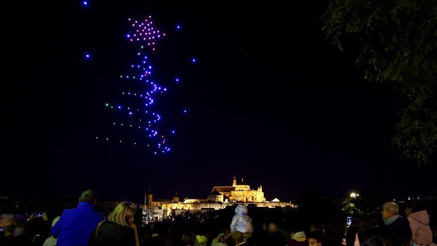 Espectáculo de luz y sonido en el Puente Romano en la Navidad de 2024