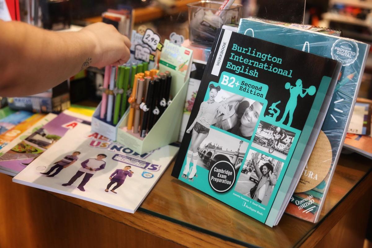 Compra de libros de texto y material escolar para el nuevo curso