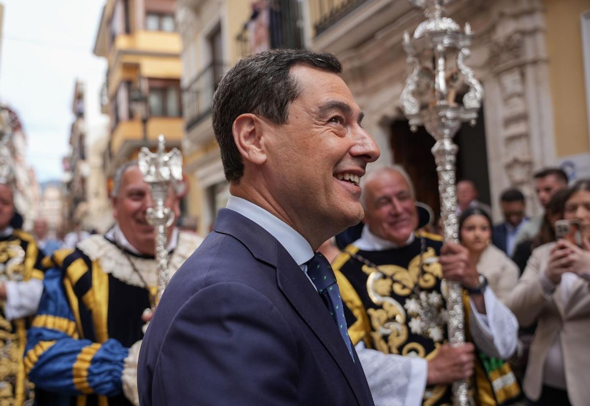 El presidente, Juanma Moreno, durante la Semana Santa