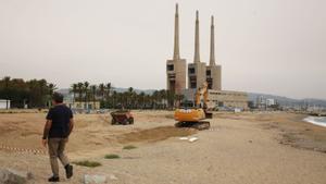 La platja de Sant Adrià ja és apta per al bany després de gairebé quatre anys