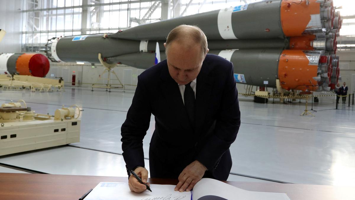 Putin defiende el "noble" objetivo de "ayudar a la gente de Donbás".