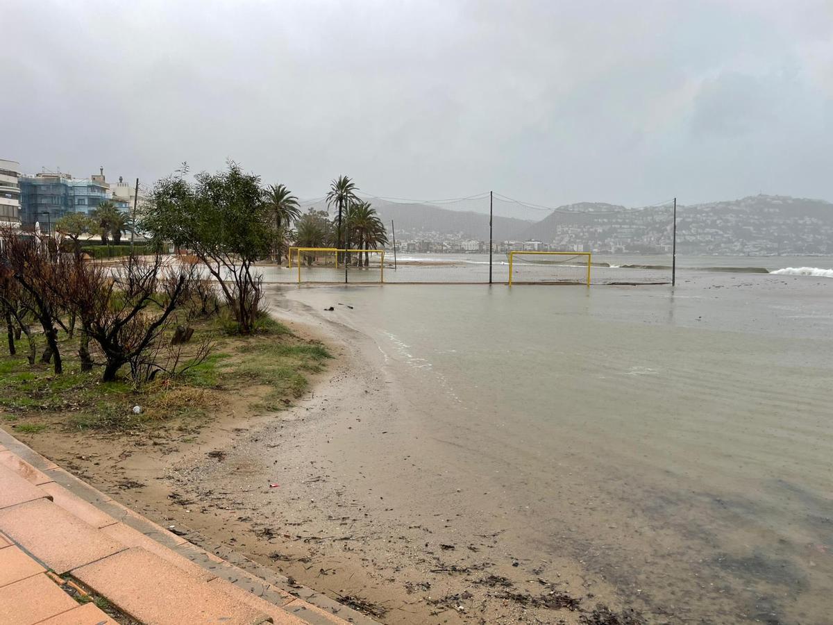 Els efectes de la llevantada a Roses aquest 20 de gener de 2026