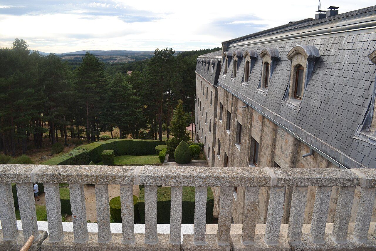Vistas desde una de las terrazas del Parador de Gredos