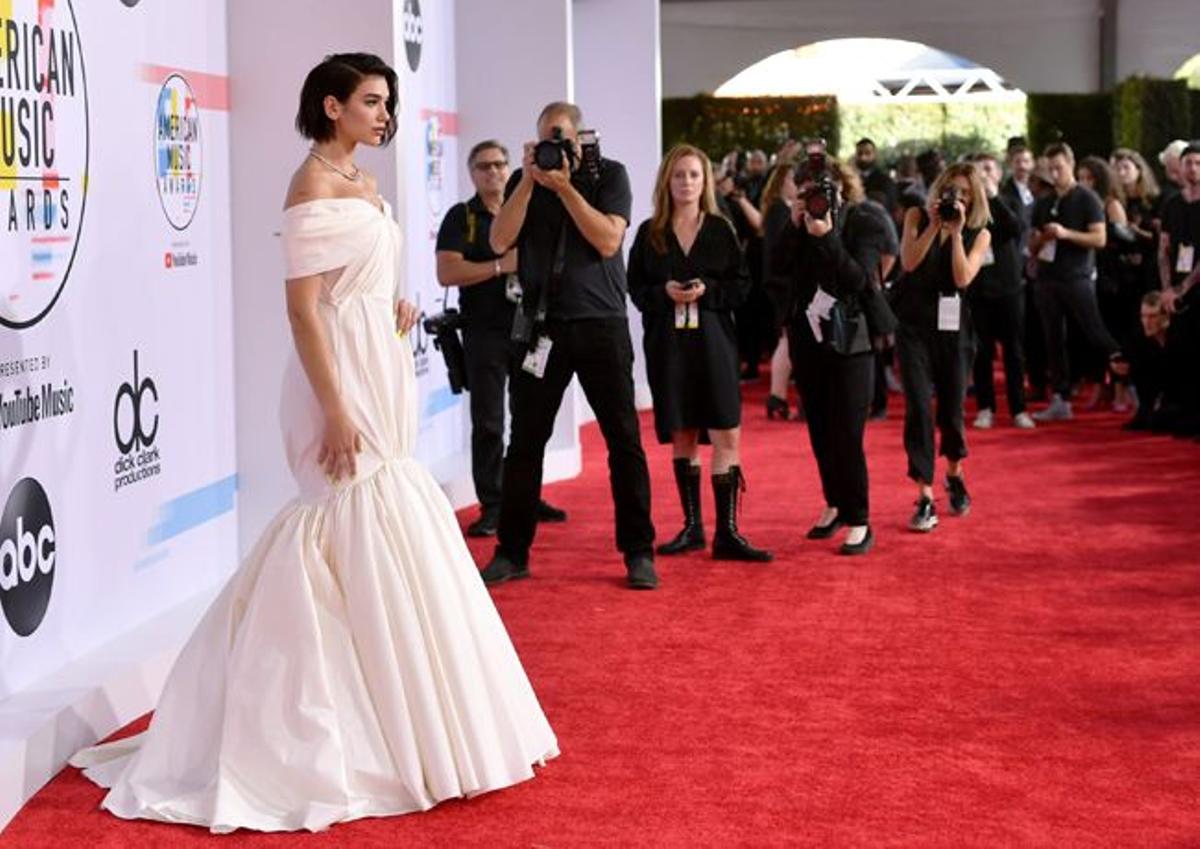 Dua Lipa, la novia de los AMAs