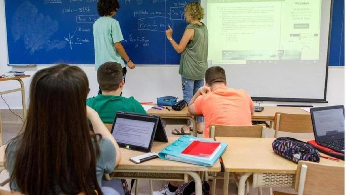 Educación espera que todos los docentes estén incorporados en el inicio del curso.