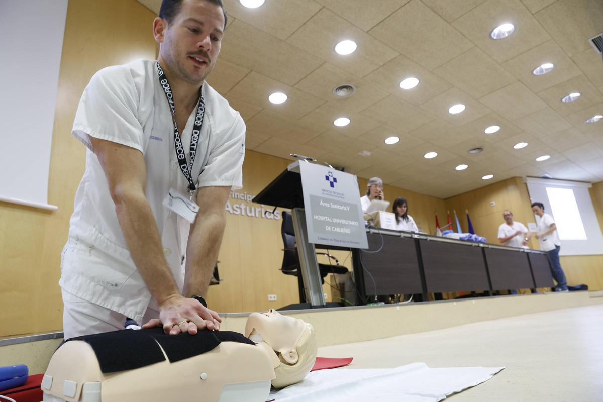 La jornada de simulación clínica del Hospital de Cabueñes, en imágenes