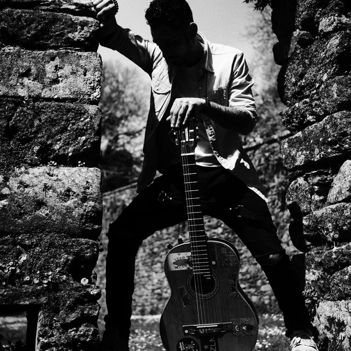 Julián Lacandona en una foto promocional