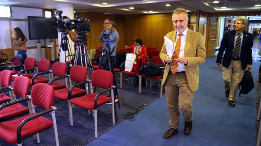 Julio Pérez, después del Consejo de Gobierno celebrado ayer.