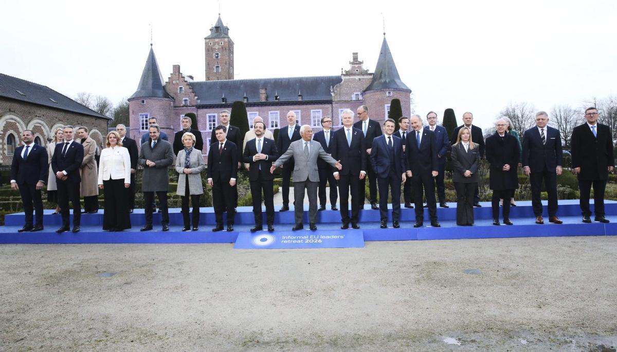 La inversió, relegada a la cimera