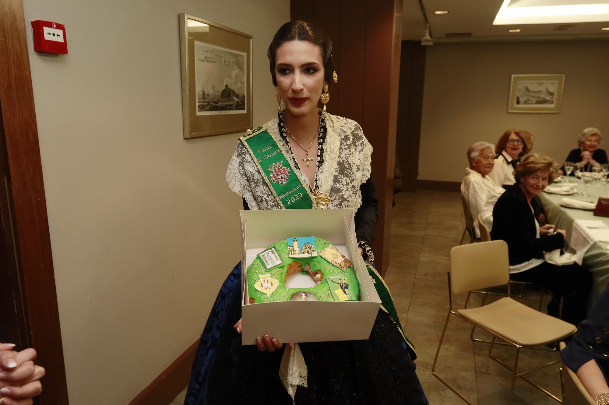 Homenaje a las reinas de las fiestas de la Magdalena