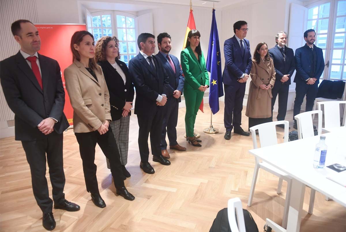 El Ministro para la Transformación Digital visita en A Coruña la sede temporal de la Aesia en Veeduría