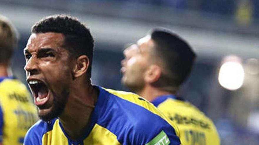 Blackman celebra un gol con el Maccabi.