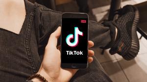 TikTok LIVE.