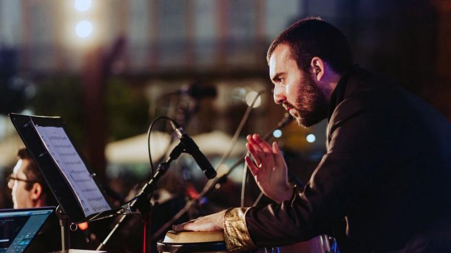 El percusionista Carlos García Cobos, en una actuación reciente.