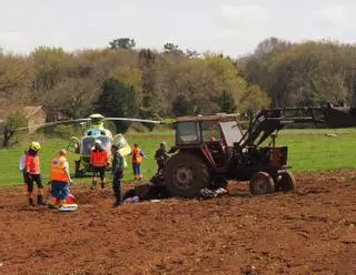 Tractores antiguos y despistes: las claves de los accidentes con maquinaria agrícola