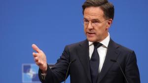 Rutte exigeix al líder eslau reconduir la situació