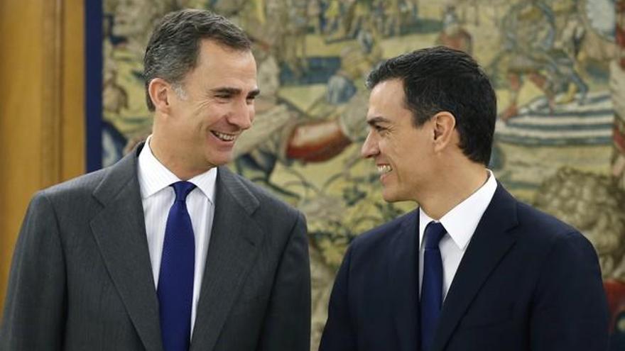 Pedro Sánchez frena a Iglesias pero negociará con él si fracasa Rajoy