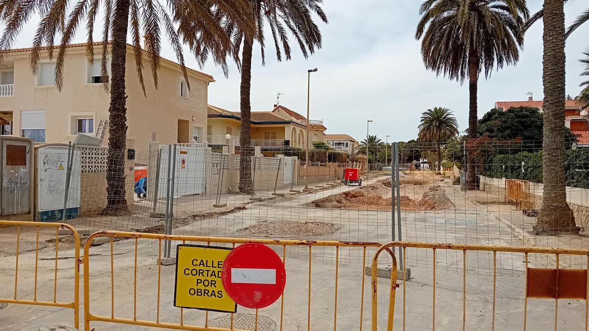 Obras en la avenida Las Palmeras
