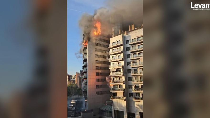 Nuevos vídeos demuestran cómo el fuego pasó de una torre a otra
