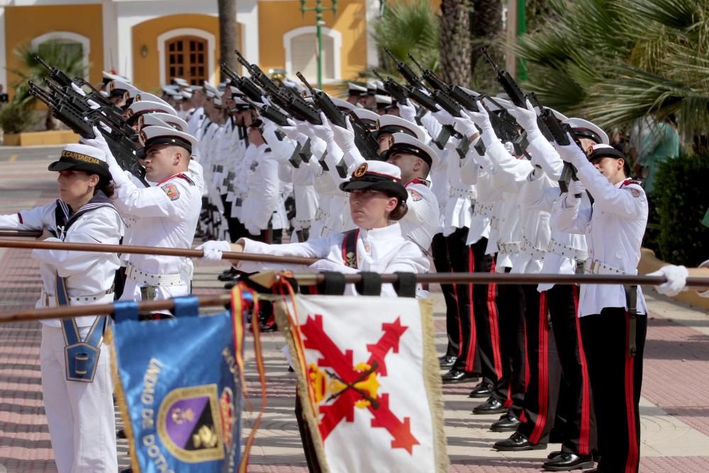 La Armada rinde homenaje a los que dieron su vida por España en el día de la Virgen del Carmen