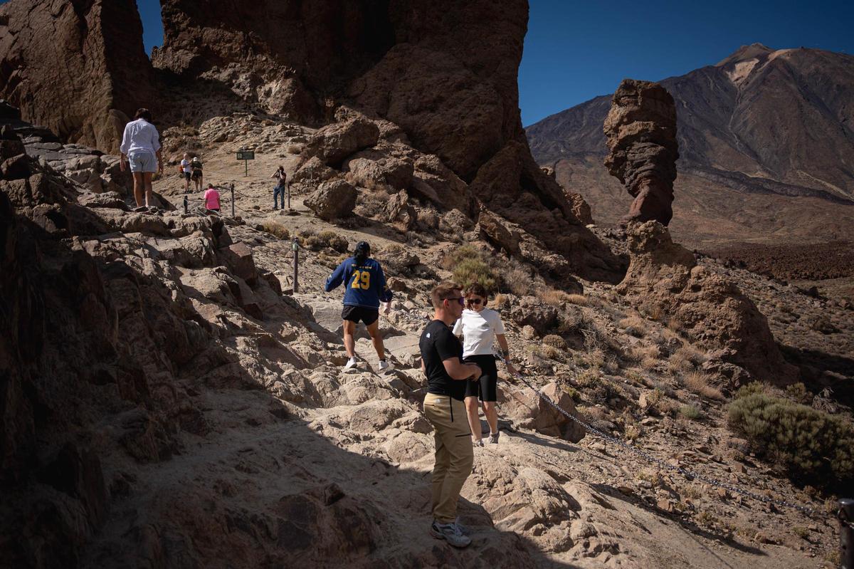 Viistantes en el Parque Nacional del Teide hace unos días
