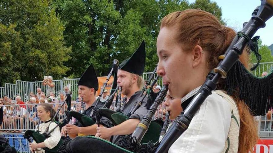 Miembros de la banda, durante una actuación.