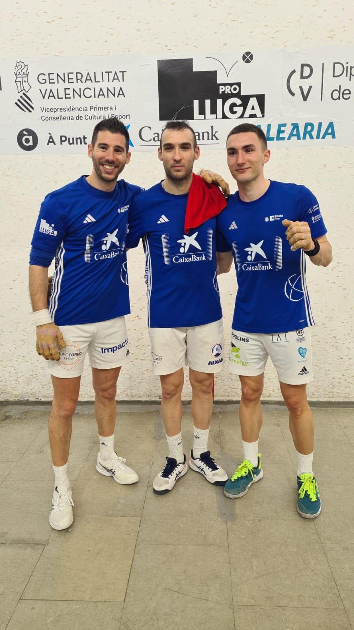 Ricardet, Lorja i Iván (Xàbia) ja tenen el seu bitllet per a la final.