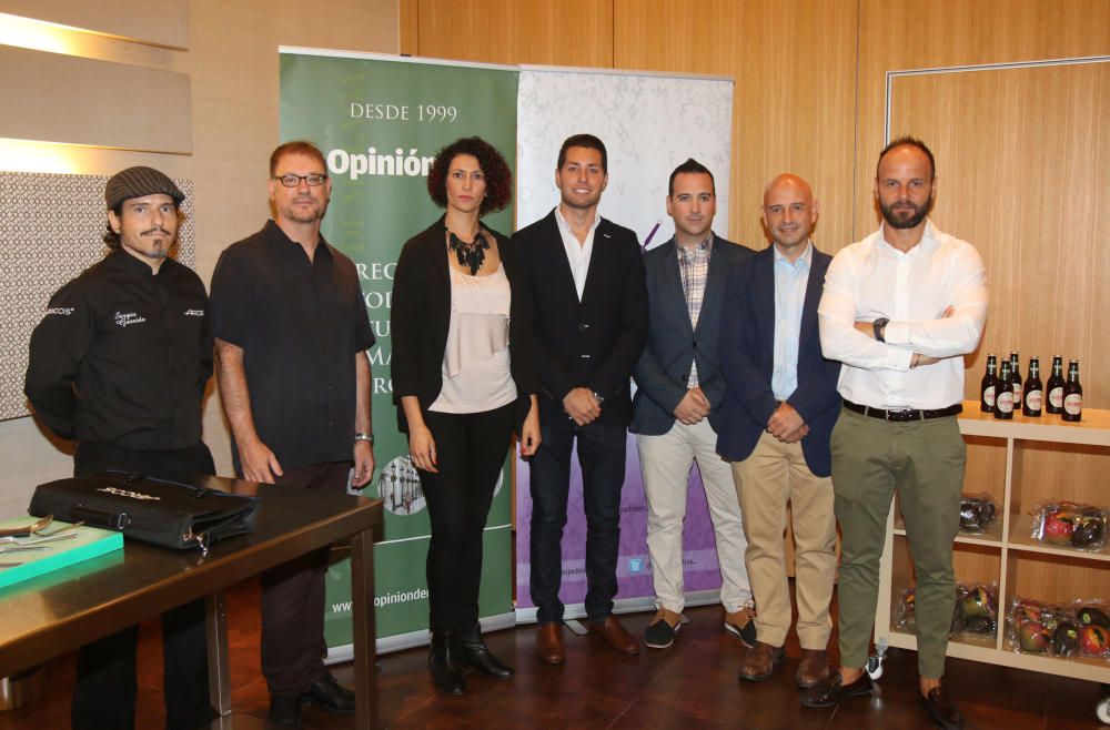 José Maldonado, Sergio Garrido, Fernando Huidobro, Manu Balanzino y Juanmi Rubio han debatido en un foro sobre el papel de la cocina de la provincia en la restauración y cómo ganar peso dentro de sus