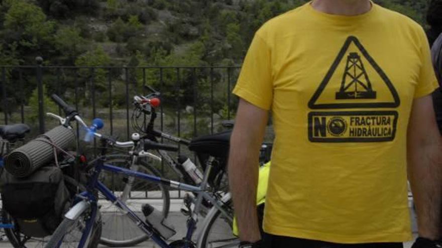 Castelló se sube a la bici para rechazar el fracking