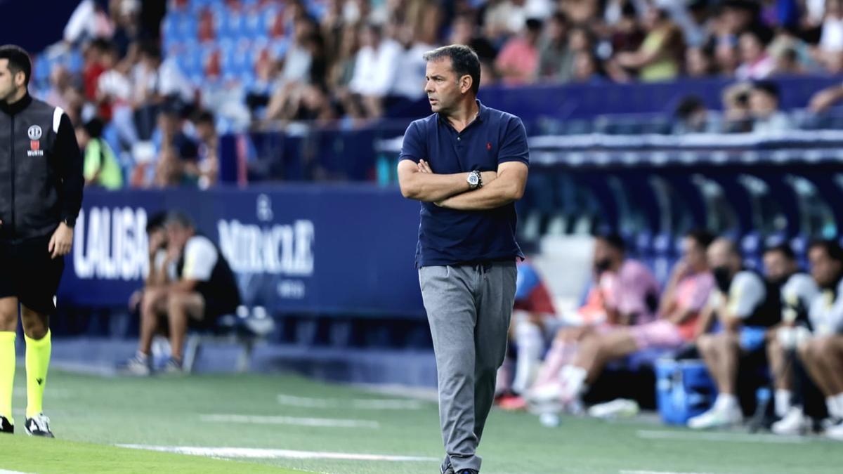 Alineaciones de levante ud contra rcd espanyol